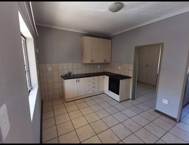 2 BEDROOM PROPERTY TO RENT IN DIE BULT